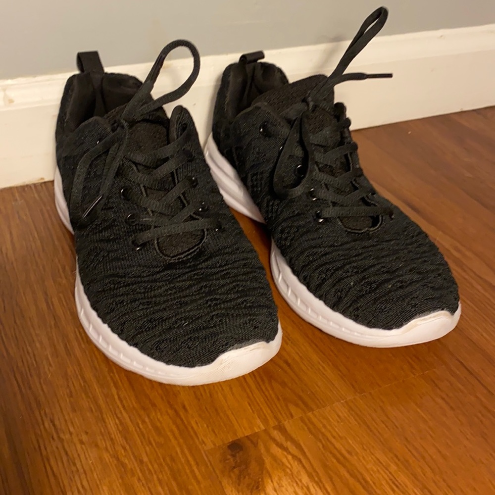 Black sneakers size 41